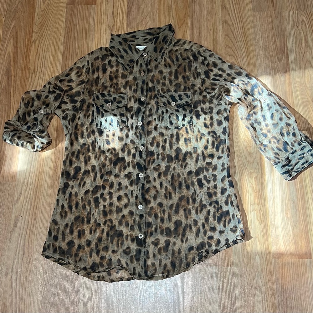 UNDER ONE SKY  woman’s Animal print leopard sheer top